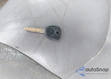 2004 Chevrolet Suburban 1500 Ls z USA, uszkodzony, nr VIN 3GNEC16Z34G110624